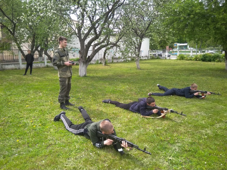 Учебные военные сборы для юношей 10 класса.